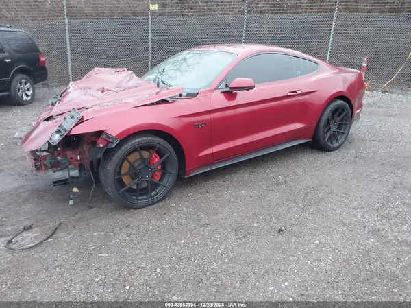 1FA6P8CF8H5256220 2017 FORD MUSTANG - Image 2