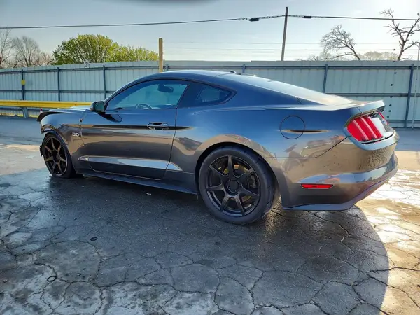 1FA6P8CF8H5263443 2017 FORD MUSTANG - Image 2