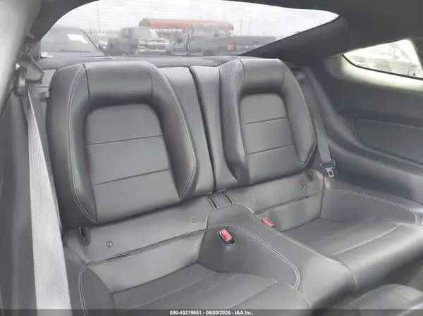 1FA6P8CF8H5271803 2017 FORD MUSTANG - Image 8