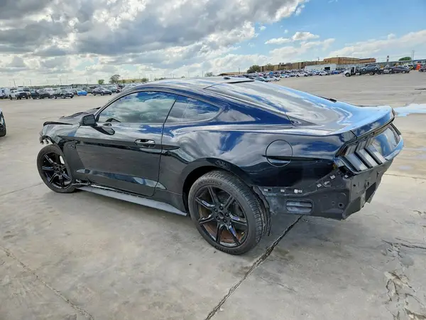 1FA6P8CF8H5272434 2017 FORD MUSTANG - Image 2