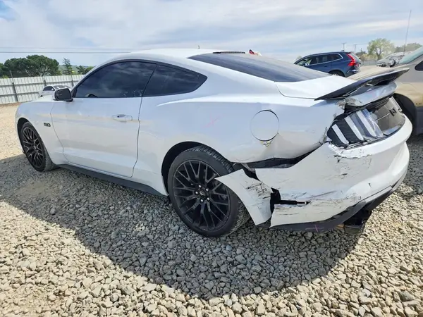 1FA6P8CF8J5185297 2018 FORD MUSTANG - Image 2