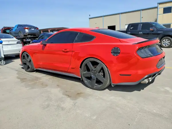 1FA6P8CF8K5204318 2019 FORD MUSTANG - Image 2