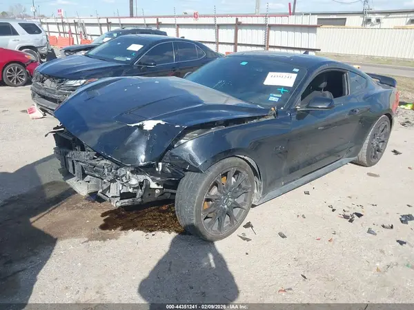 1FA6P8CF8L5163061 2020 FORD MUSTANG - Image 2