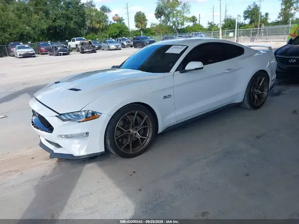 1FA6P8CF8L5175145 2020 FORD MUSTANG - Image 2