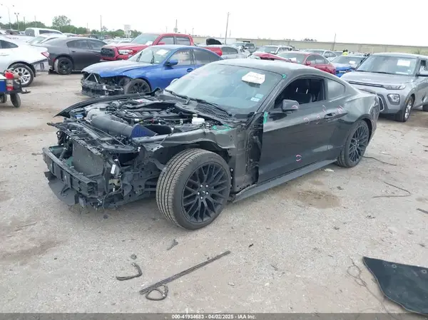 1FA6P8CF8M5137318 2021 FORD MUSTANG - Image 2