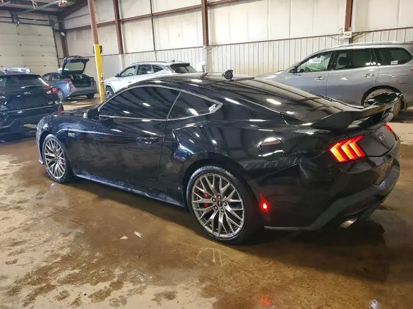 1FA6P8CF8R5400818 2024 FORD MUSTANG - Image 2
