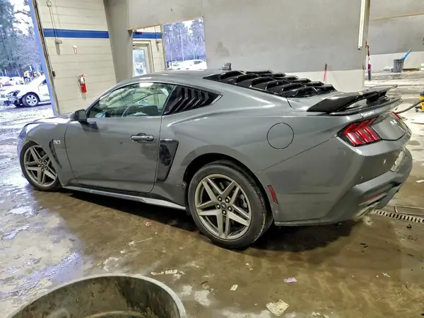 1FA6P8CF8R5418140 2024 FORD MUSTANG - Image 2