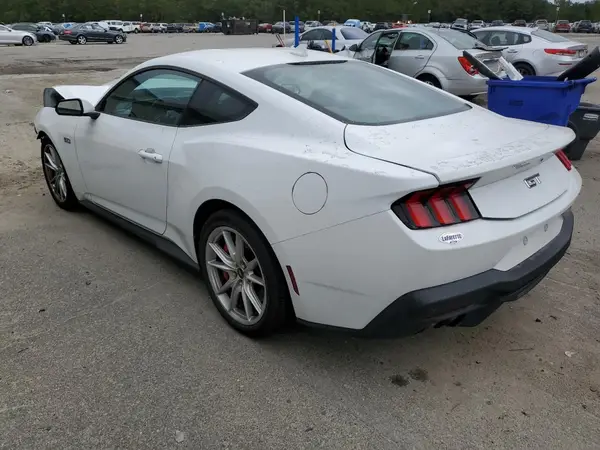 1FA6P8CF8R5422611 2024 FORD MUSTANG - Image 2
