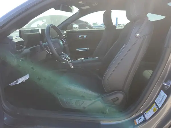 2025 FORD MUSTANG auction photo 7