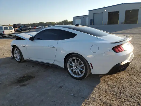 1FA6P8CF9R5426201 2024 FORD MUSTANG - Image 2