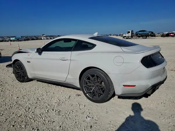1FA6P8CFXL5172926 2020 FORD MUSTANG - Image 2