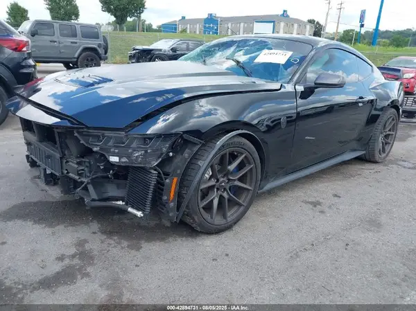 1FA6P8R00R5505811 2024 FORD MUSTANG - Image 2