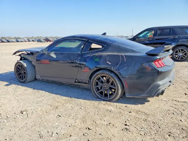 1FA6P8R01R5500598 2024 FORD MUSTANG - Image 2