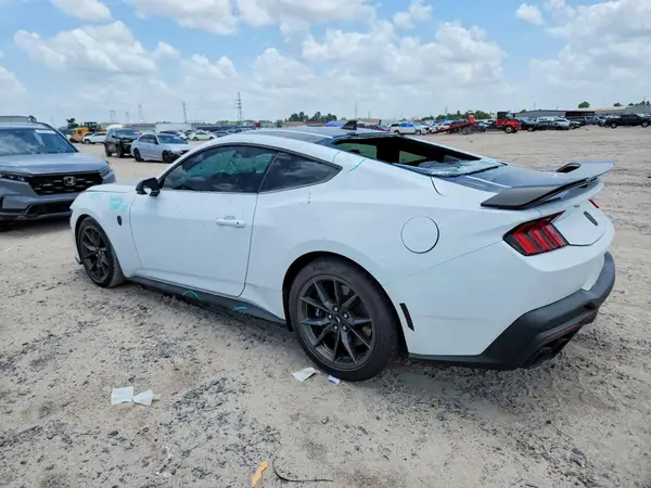 1FA6P8R01R5501797 2024 FORD MUSTANG - Image 2