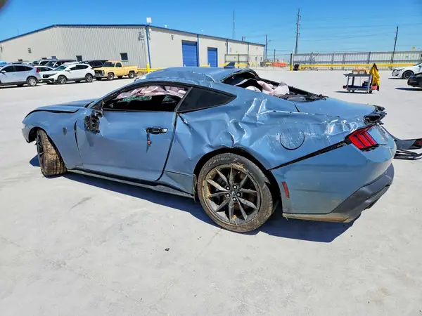 1FA6P8R08R5501523 2024 FORD MUSTANG - Image 2