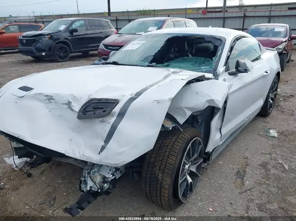 1FA6P8TD3L5175942 2020 FORD MUSTANG - Image 2
