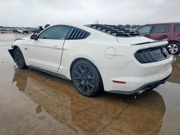 1FA6P8TD8M5106018 2021 FORD MUSTANG - Image 2