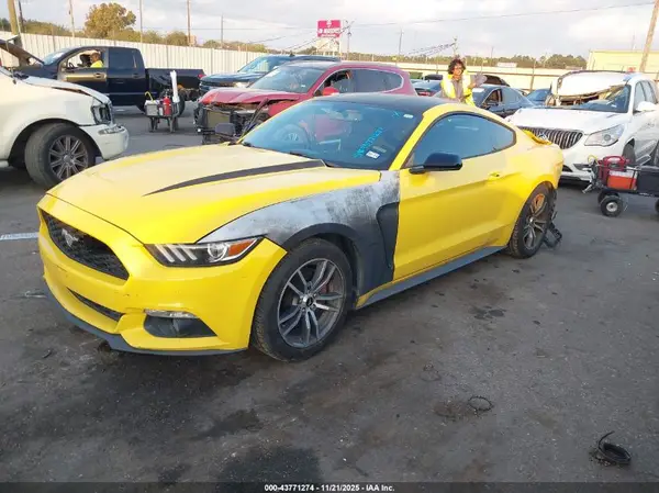 1FA6P8TH0G5202880 2016 FORD MUSTANG - Image 2