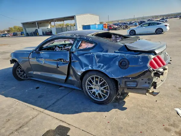 1FA6P8TH0H5290945 2017 FORD MUSTANG - Image 2