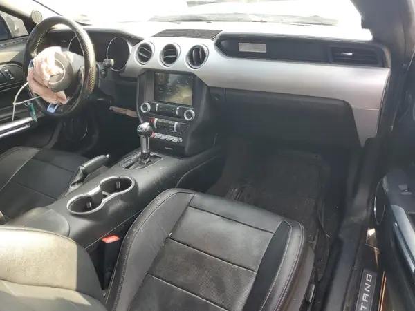 1FA6P8TH0H5329775 2017 FORD MUSTANG - Image 8