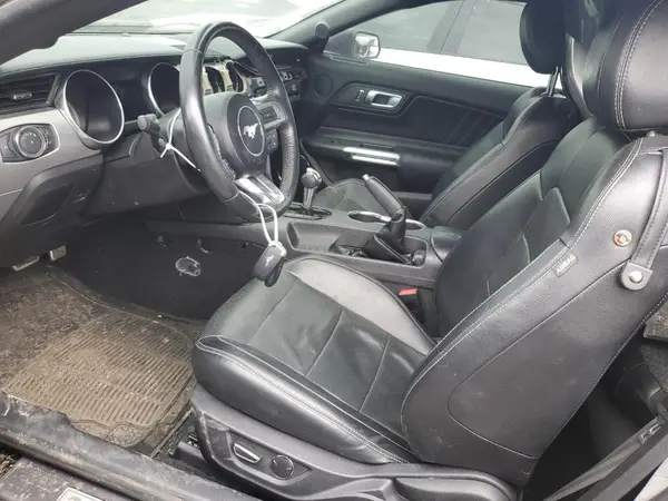 2019 FORD MUSTANG auction photo 7