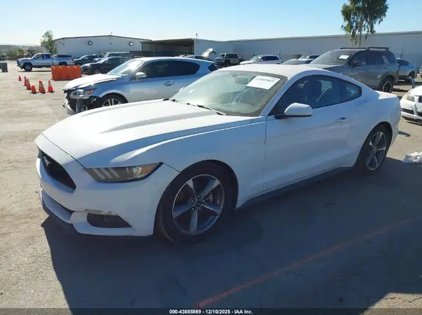 1FA6P8TH1G5256950 2016 FORD MUSTANG - Image 2