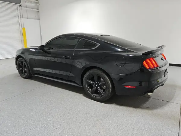 1FA6P8TH1G5290368 2016 FORD MUSTANG - Image 2