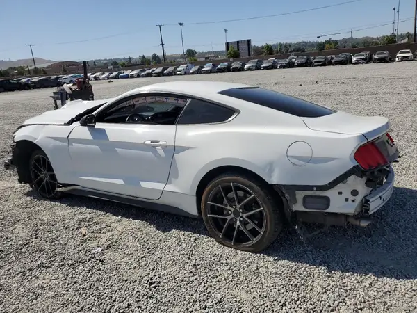1FA6P8TH1H5277945 2017 FORD MUSTANG - Image 2