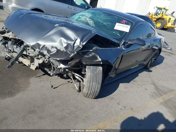 1FA6P8TH1H5330711 2017 FORD MUSTANG - Image 2