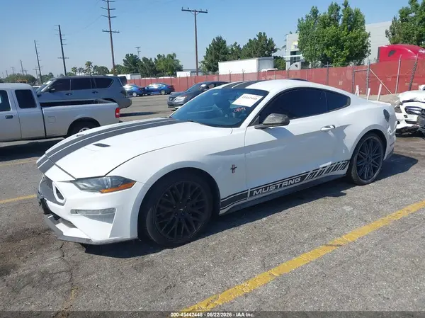1FA6P8TH1J5105047 2018 FORD MUSTANG - Image 2