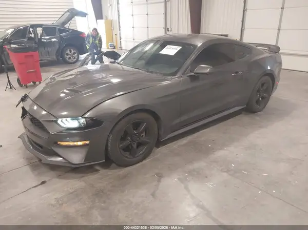 1FA6P8TH1J5116324 2018 FORD MUSTANG - Image 2