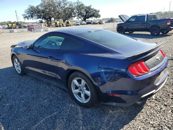 1FA6P8TH1J5126111 2018 FORD MUSTANG - Image 2