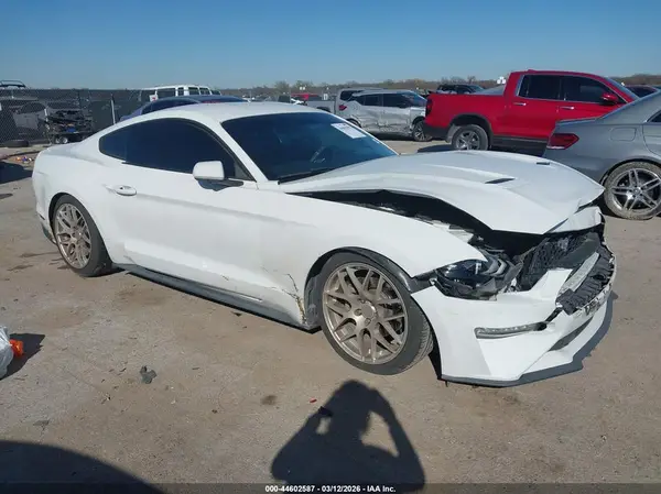 1FA6P8TH1J5180878 2018 FORD MUSTANG - Image 1
