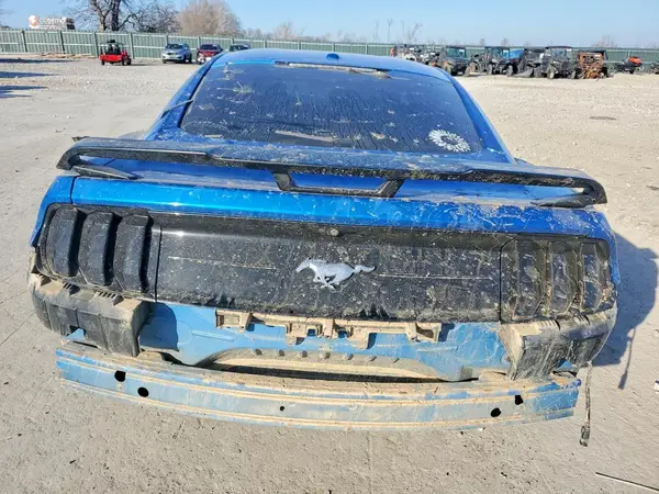 2019 FORD MUSTANG auction photo 6