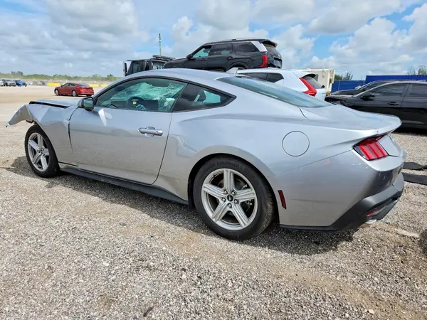 1FA6P8TH1T5105441 2026 FORD MUSTANG - Image 2