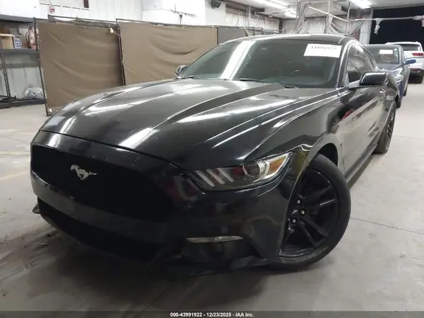 1FA6P8TH2G5268864 2016 FORD MUSTANG - Image 2