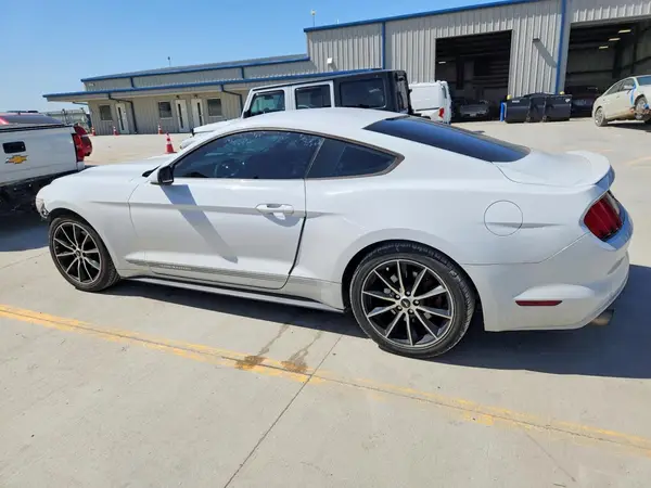 1FA6P8TH2H5286282 2017 FORD MUSTANG - Image 2