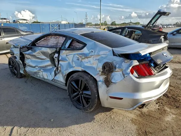 1FA6P8TH2H5328062 2017 FORD MUSTANG - Image 2