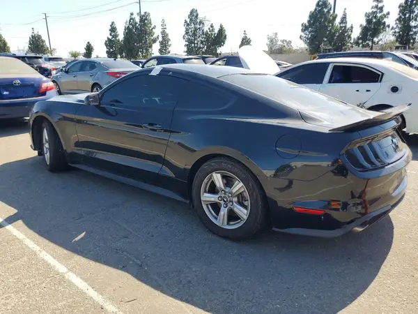 1FA6P8TH2J5108975 2018 FORD MUSTANG - Image 2