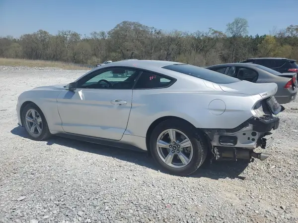 1FA6P8TH2J5112640 2018 FORD MUSTANG - Image 2