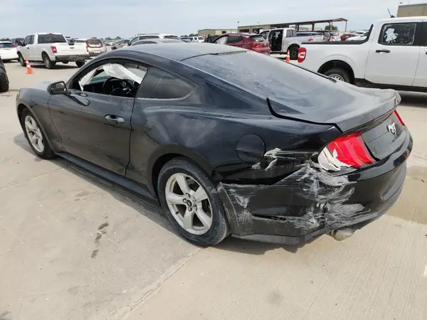 1FA6P8TH2J5125811 2018 FORD MUSTANG - Image 2