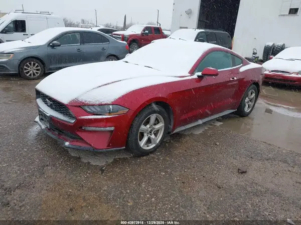 1FA6P8TH2J5172160 2018 FORD MUSTANG - Image 2