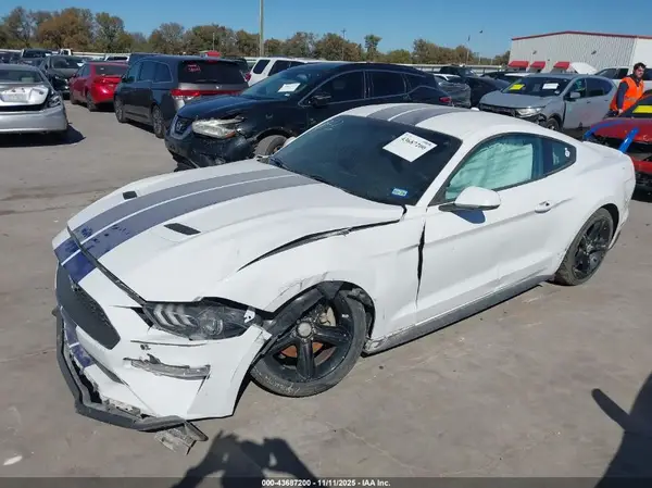 1FA6P8TH2K5172063 2019 FORD MUSTANG - Image 2