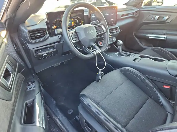 1FA6P8TH2R5107983 2024 FORD MUSTANG - Image 8