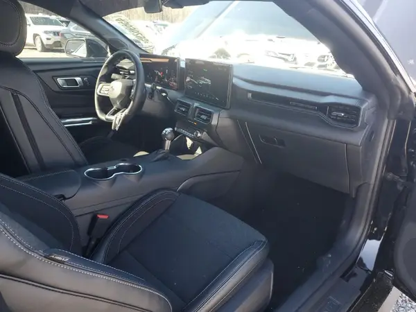 1FA6P8TH2S5101557 2025 FORD MUSTANG - Image 8