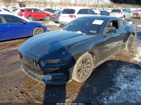 1FA6P8TH2S5102949 2025 FORD MUSTANG - Image 2