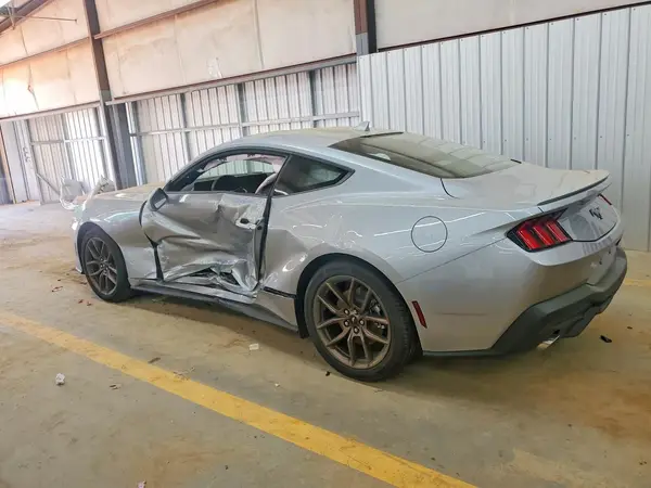 1FA6P8TH2S5110310 2025 FORD MUSTANG - Image 2
