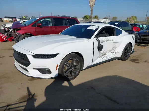 1FA6P8TH2S5114969 2025 FORD MUSTANG - Image 2