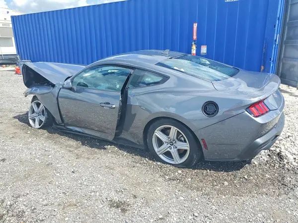 1FA6P8TH2T5105416 2026 FORD MUSTANG - Image 2