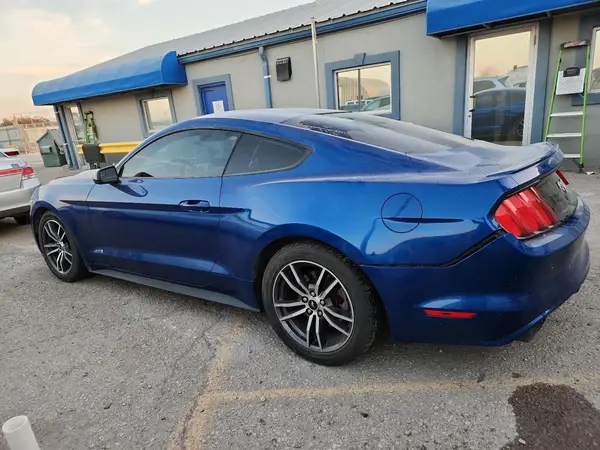 1FA6P8TH3H5221327 2017 FORD MUSTANG - Image 2
